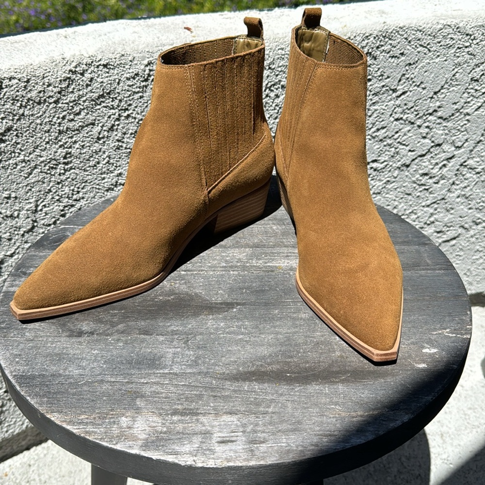 Marc Fisher suede booties size 9